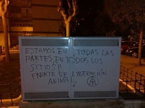 Pintadas por la Liberación Animal en Madrid