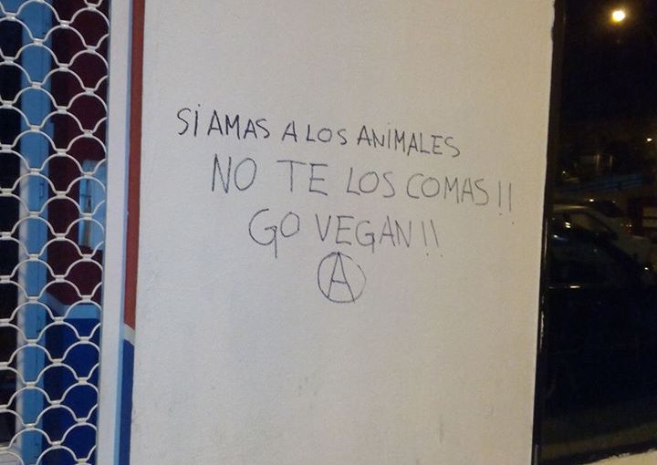 Pintada por la Liberación Animal en Madrid